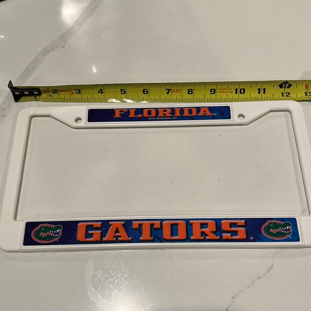 AUTO TAG COVER Florida Gators white plastic